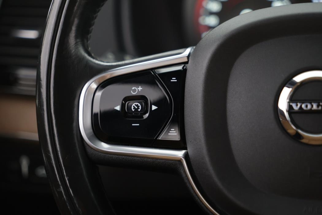 VOLVO XC90 2016