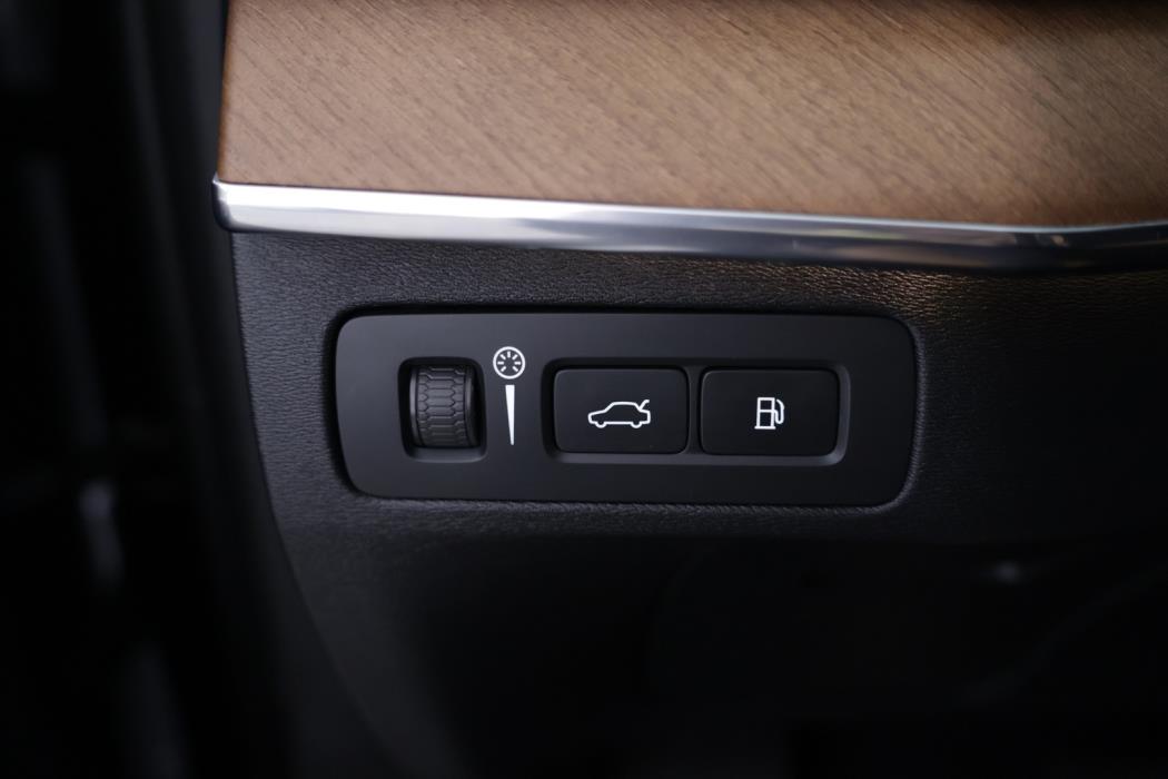 VOLVO XC90 2016