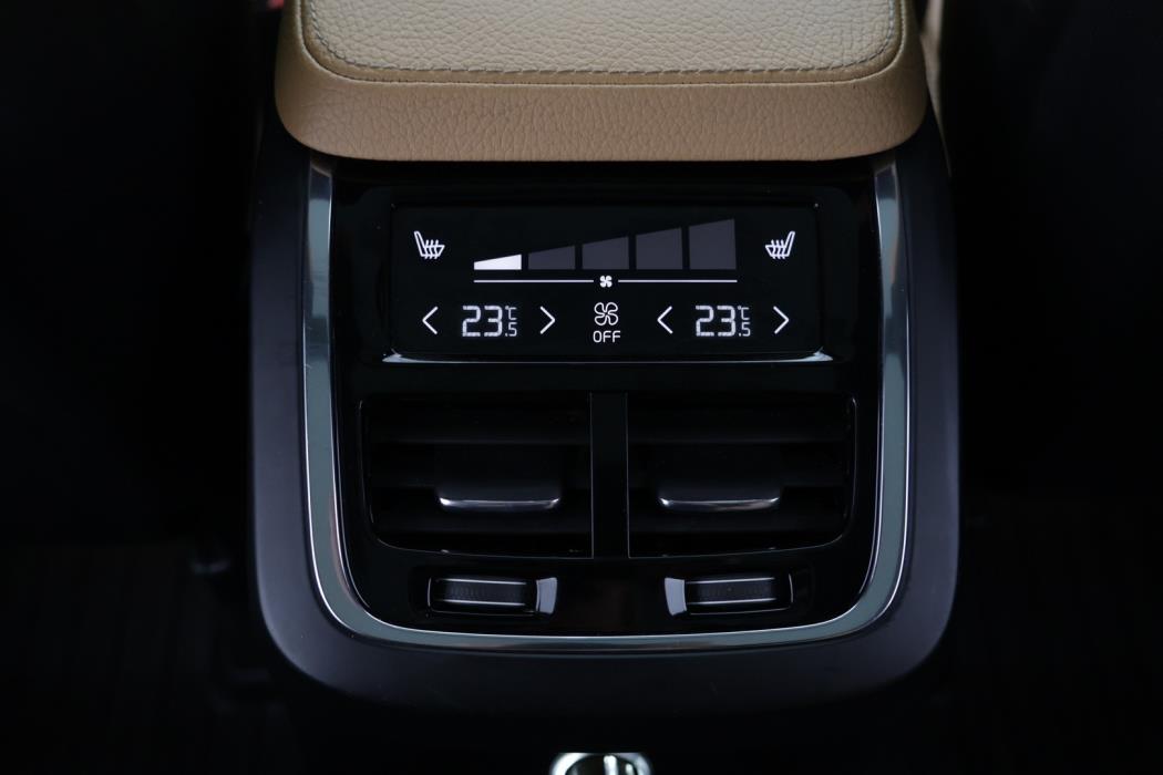 VOLVO XC90 2016