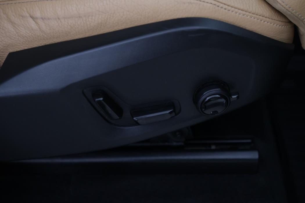 VOLVO XC90 2016