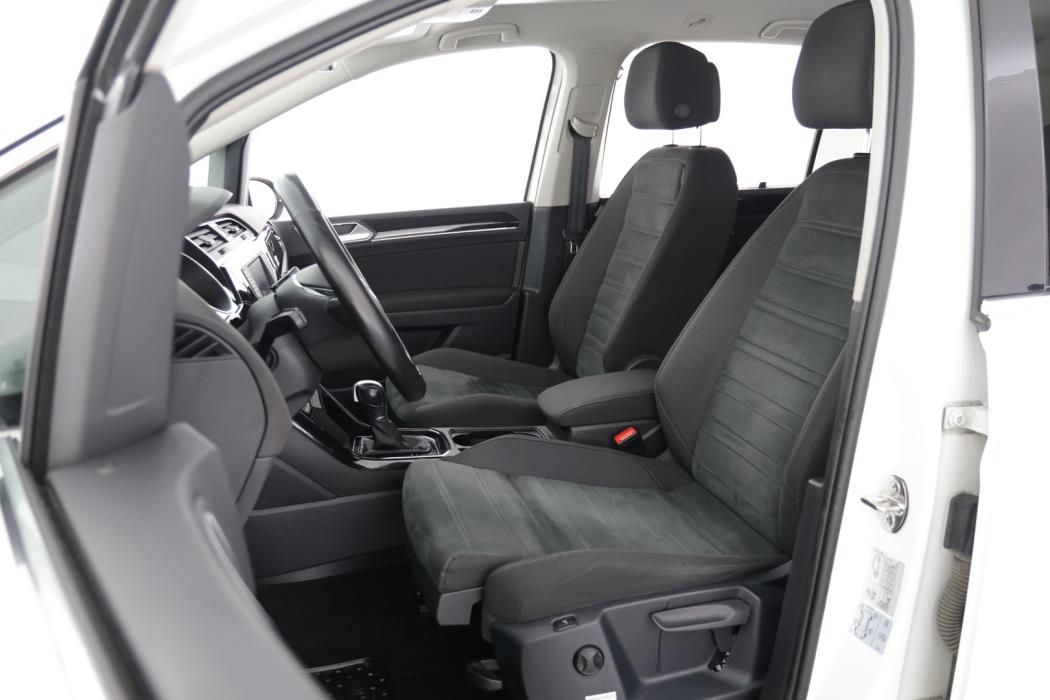 VOLKSWAGEN Touran 2017