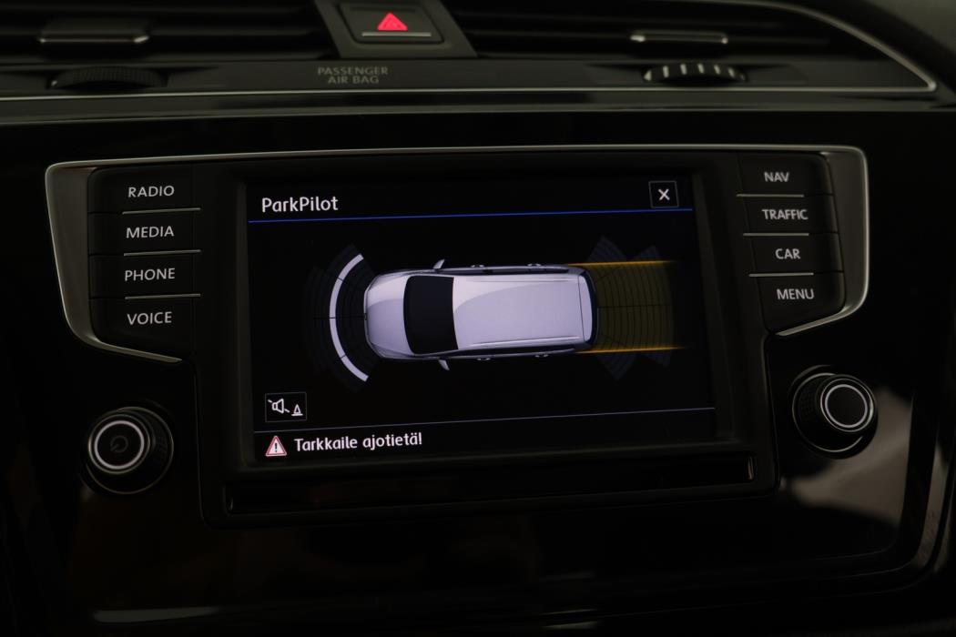 VOLKSWAGEN Touran 2017