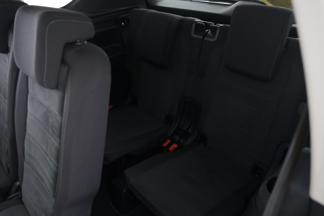 VOLKSWAGEN Touran 2017
