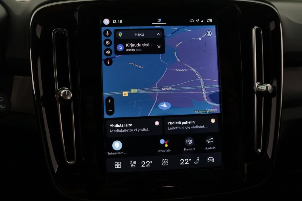 VOLVO XC40 2023
