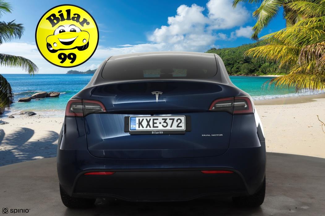 TESLA Model Y 2025