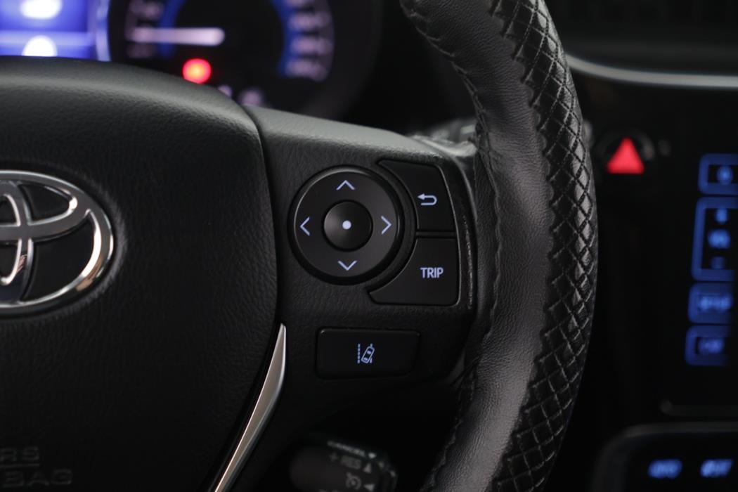 TOYOTA Auris 2018