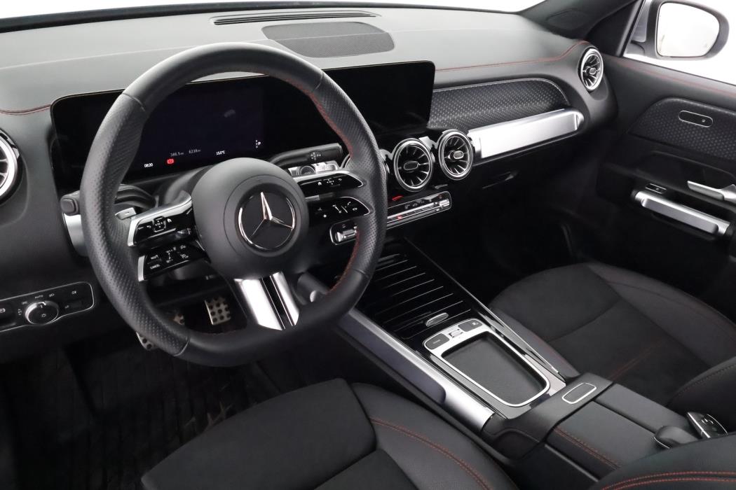MERCEDES-BENZ EQB 2026