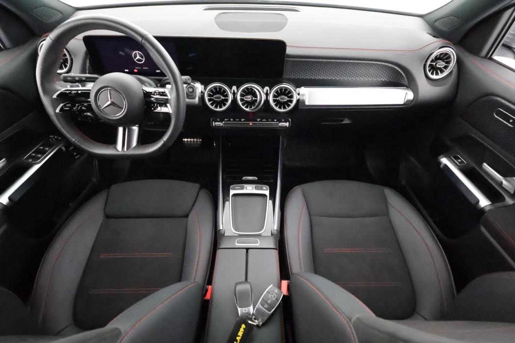 MERCEDES-BENZ EQB 2026