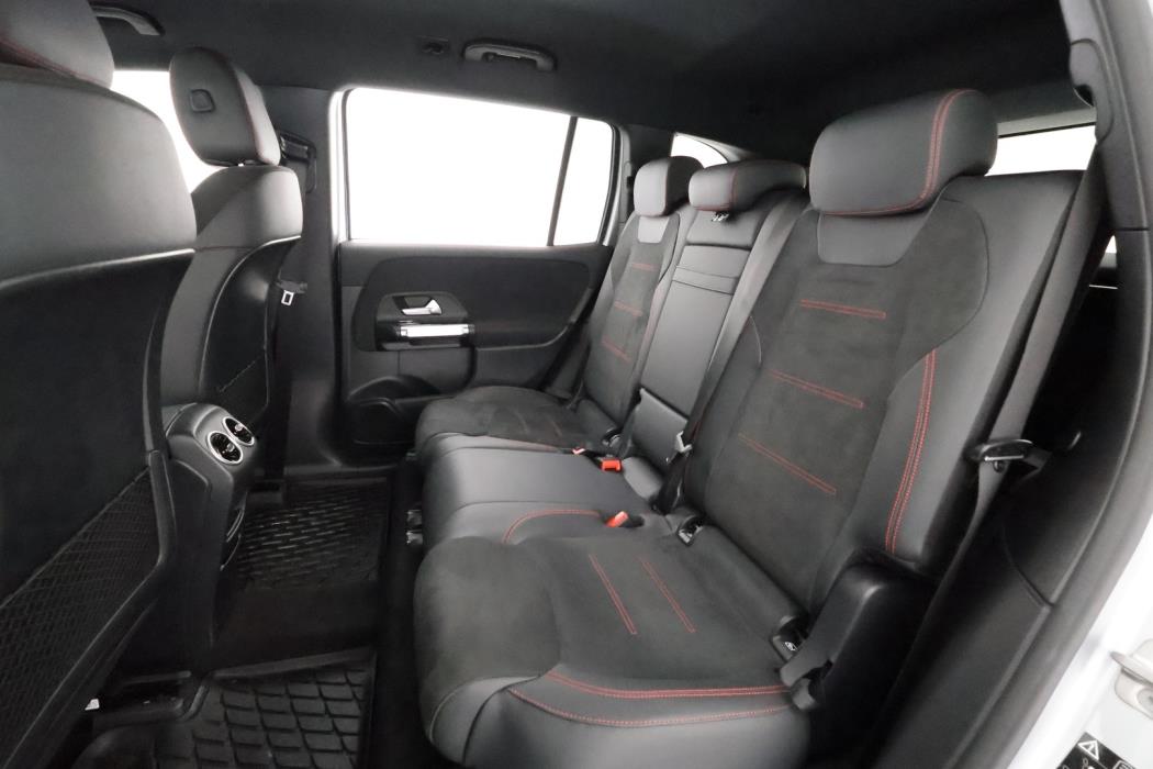 MERCEDES-BENZ EQB 2026
