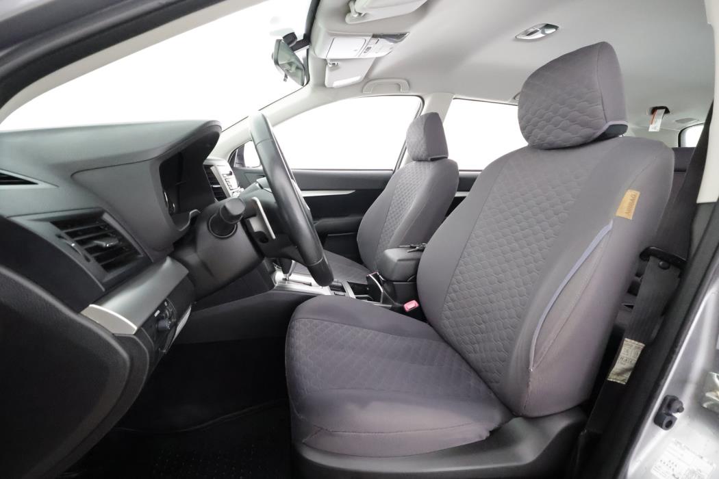 SUBARU Outback 2012