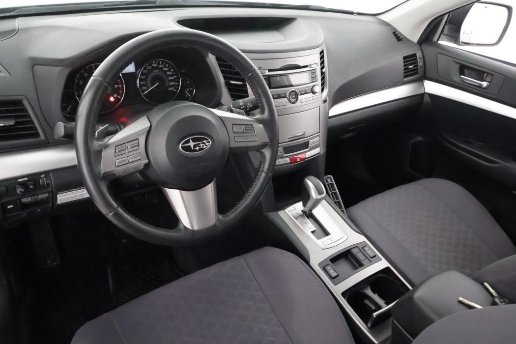 SUBARU Outback 2012