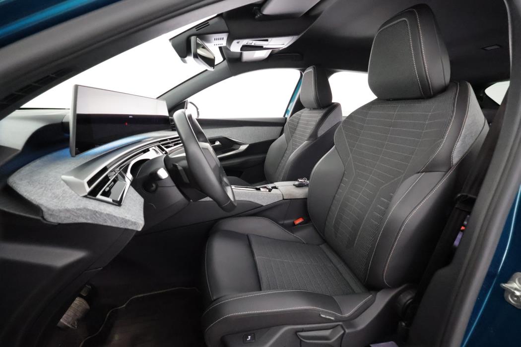 PEUGEOT E-3008 2025
