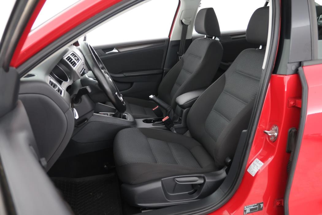 VOLKSWAGEN Jetta 2015