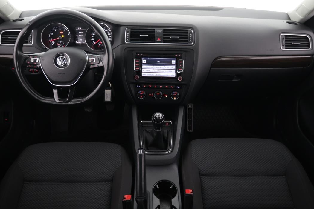VOLKSWAGEN Jetta 2015