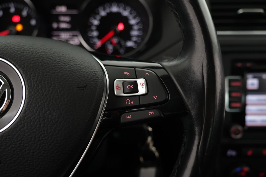 VOLKSWAGEN Jetta 2015