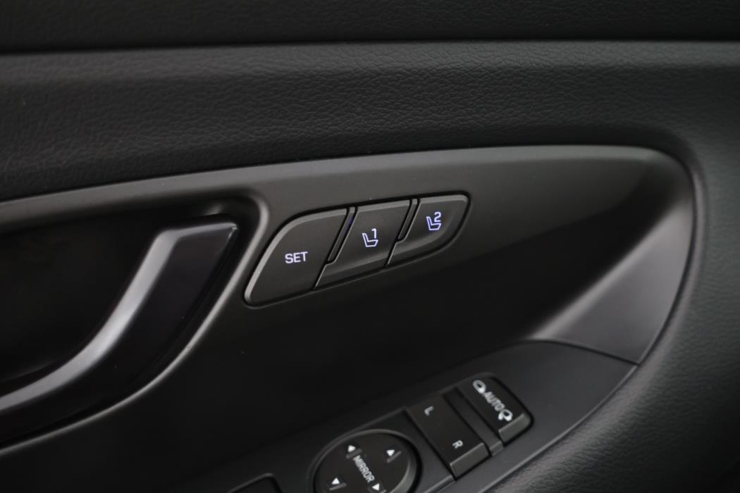 HYUNDAI i30 2018