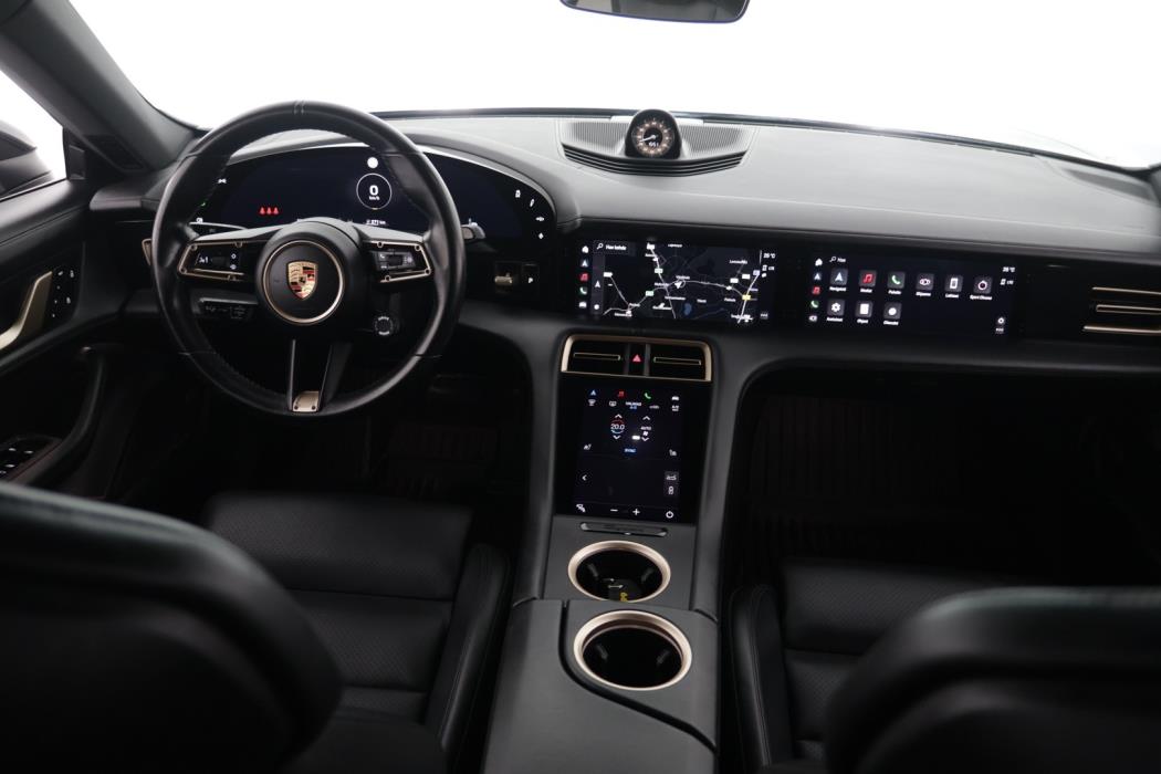 PORSCHE Taycan 2020