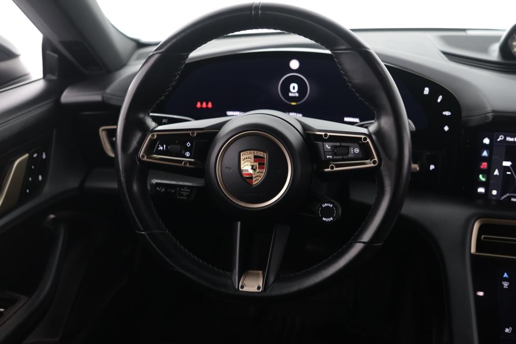 PORSCHE Taycan 2020