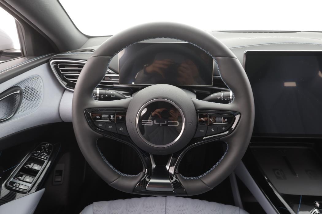 BYD SEAL 2025