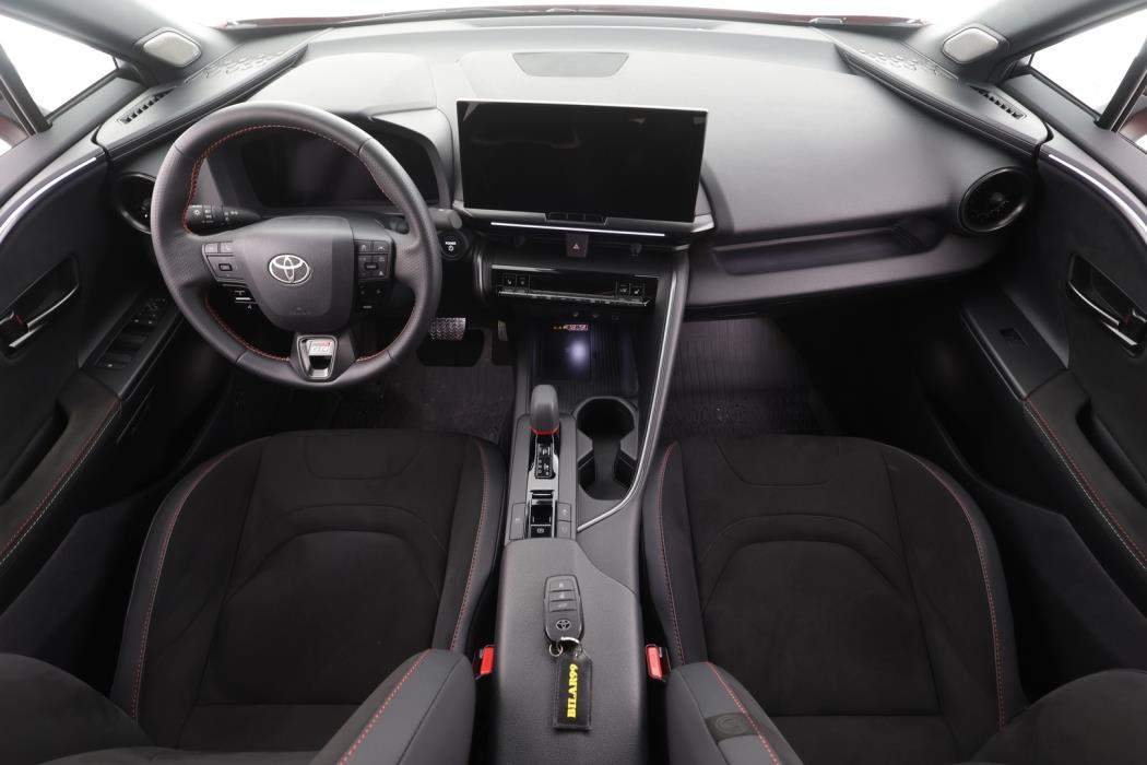 TOYOTA C-HR 2024