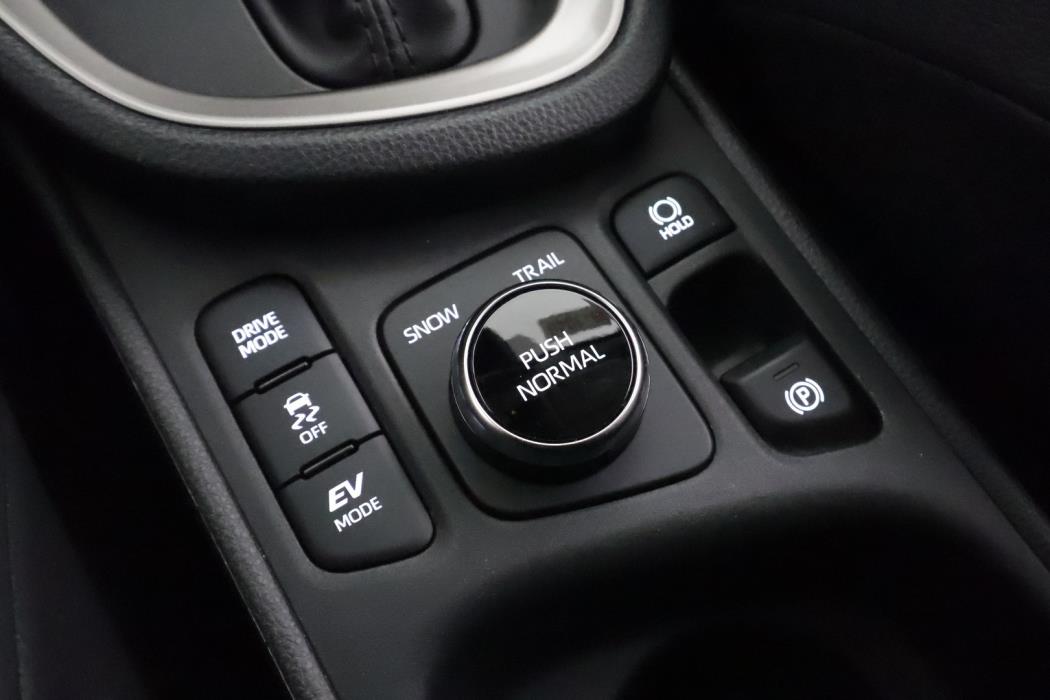 TOYOTA YARIS CROSS 2025