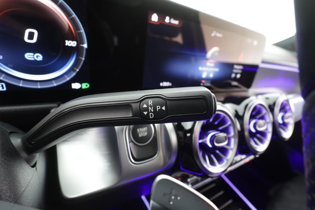 MERCEDES-BENZ EQB 2023