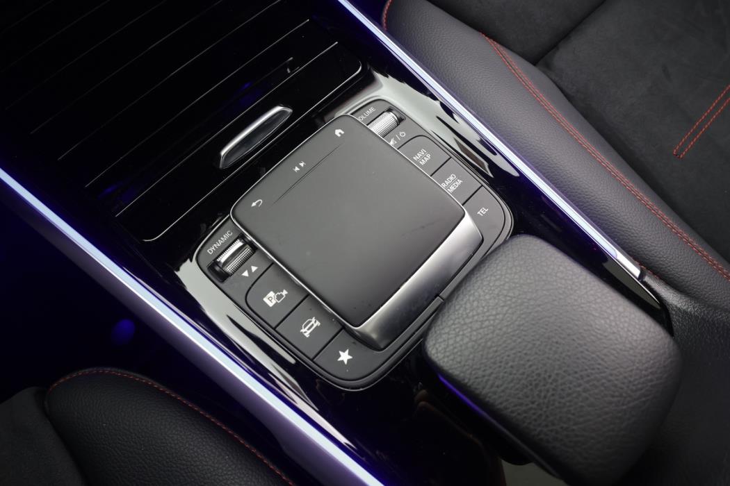 MERCEDES-BENZ EQB 2023