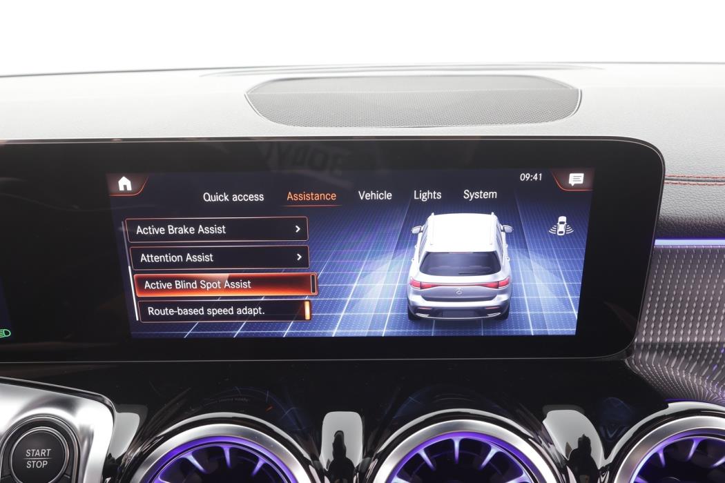 MERCEDES-BENZ EQB 2023