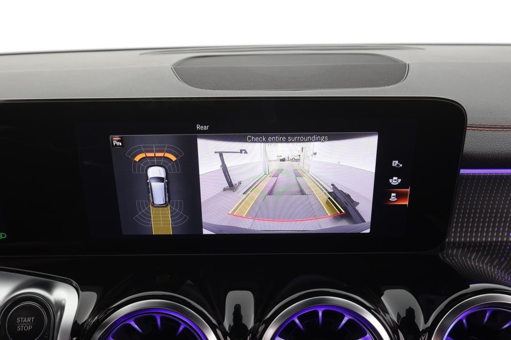 MERCEDES-BENZ EQB 2023