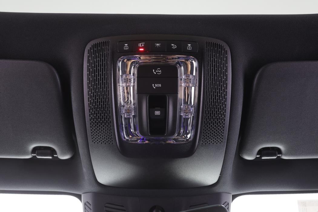MERCEDES-BENZ EQB 2023