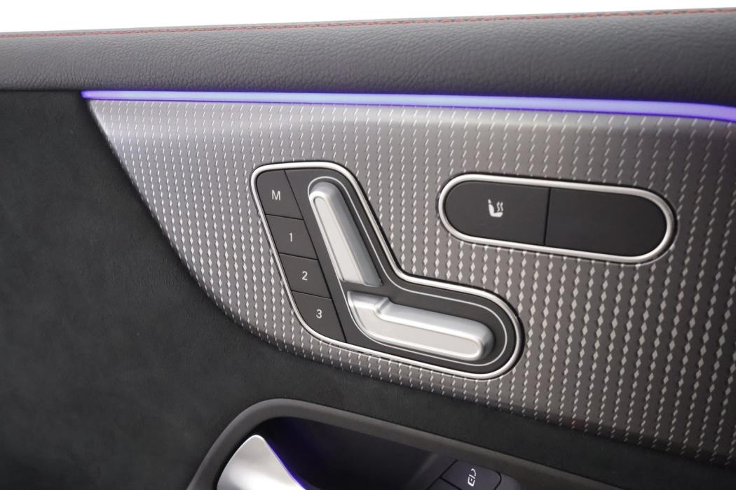 MERCEDES-BENZ EQB 2023