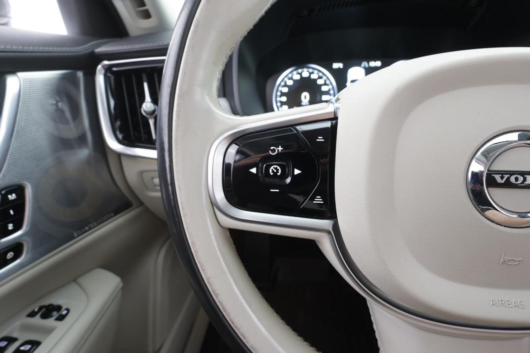 VOLVO S90 2017