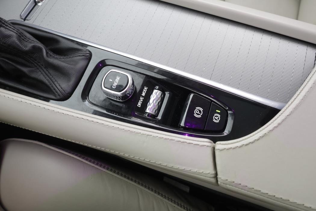 VOLVO S90 2017