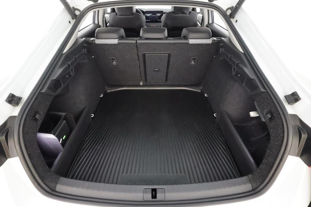 SKODA Octavia 2025