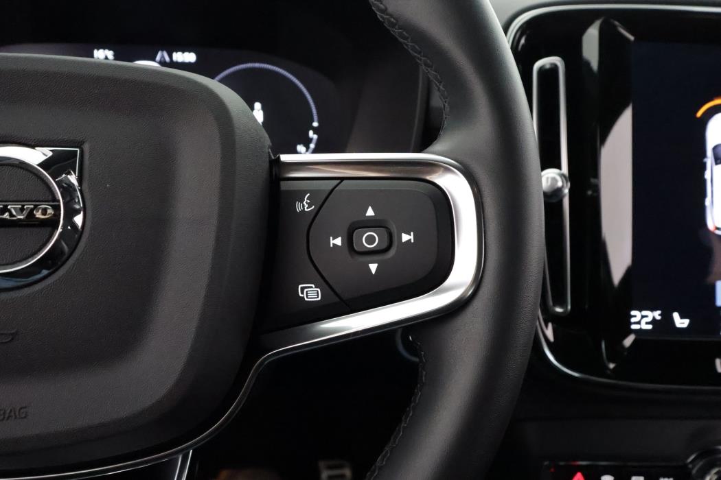 VOLVO XC40 2022