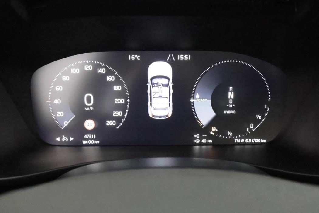 VOLVO XC40 2022