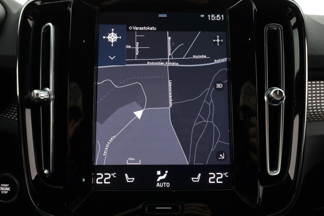 VOLVO XC40 2022