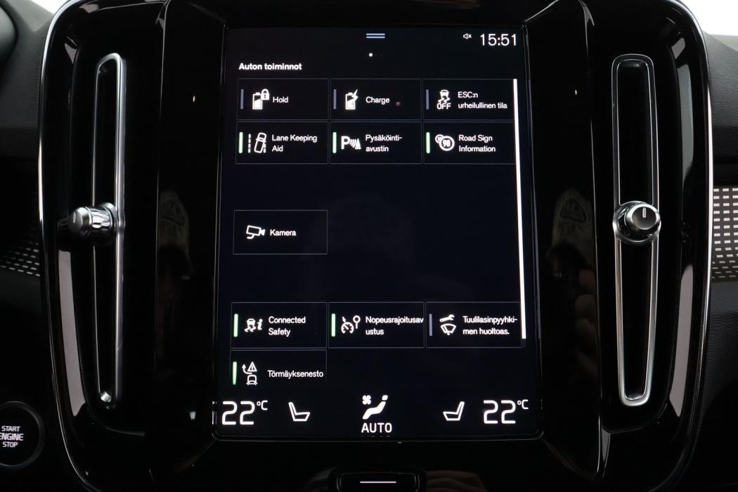 VOLVO XC40 2022