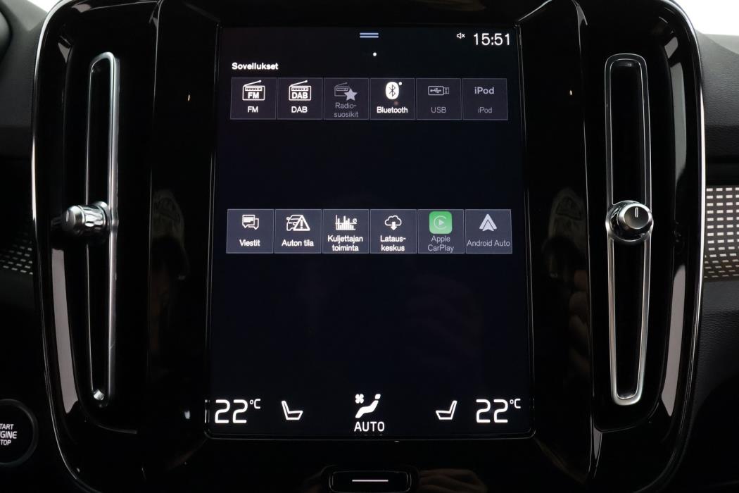 VOLVO XC40 2022