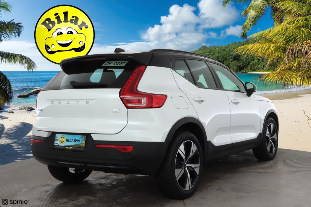 VOLVO XC40 2022