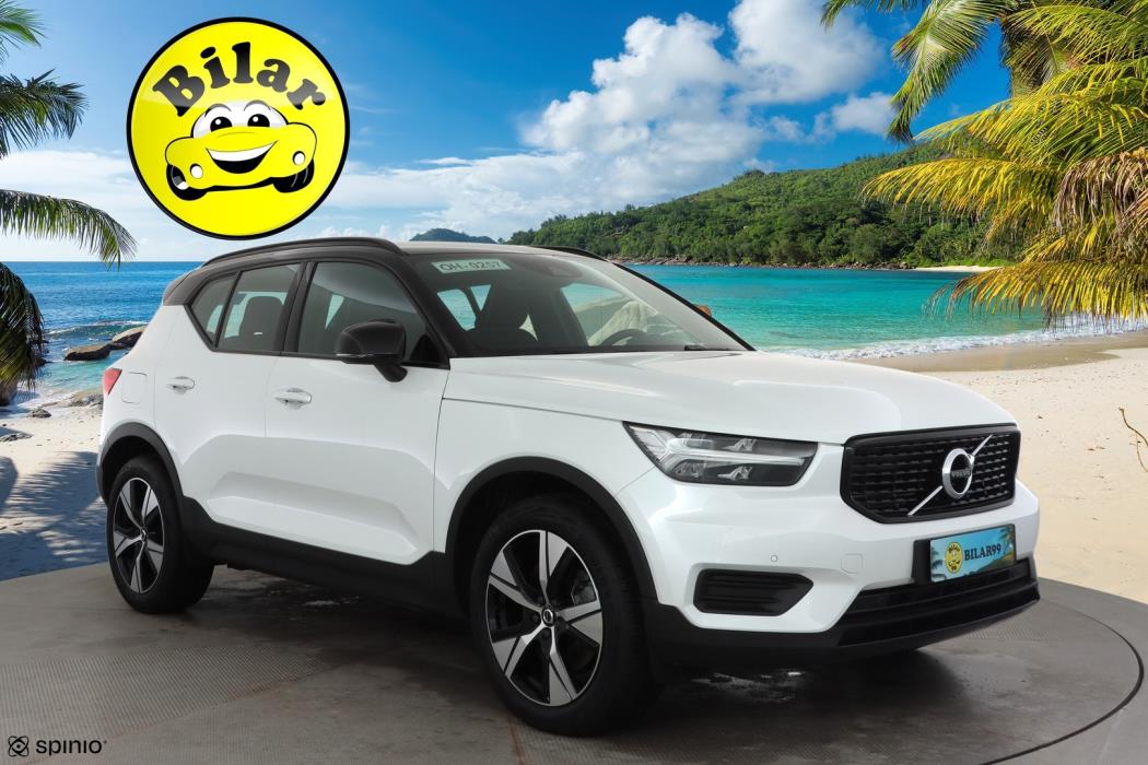 VOLVO XC40 2022