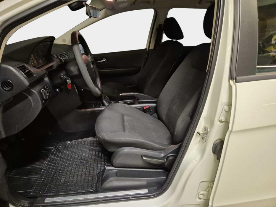 MERCEDES-BENZ A 2010