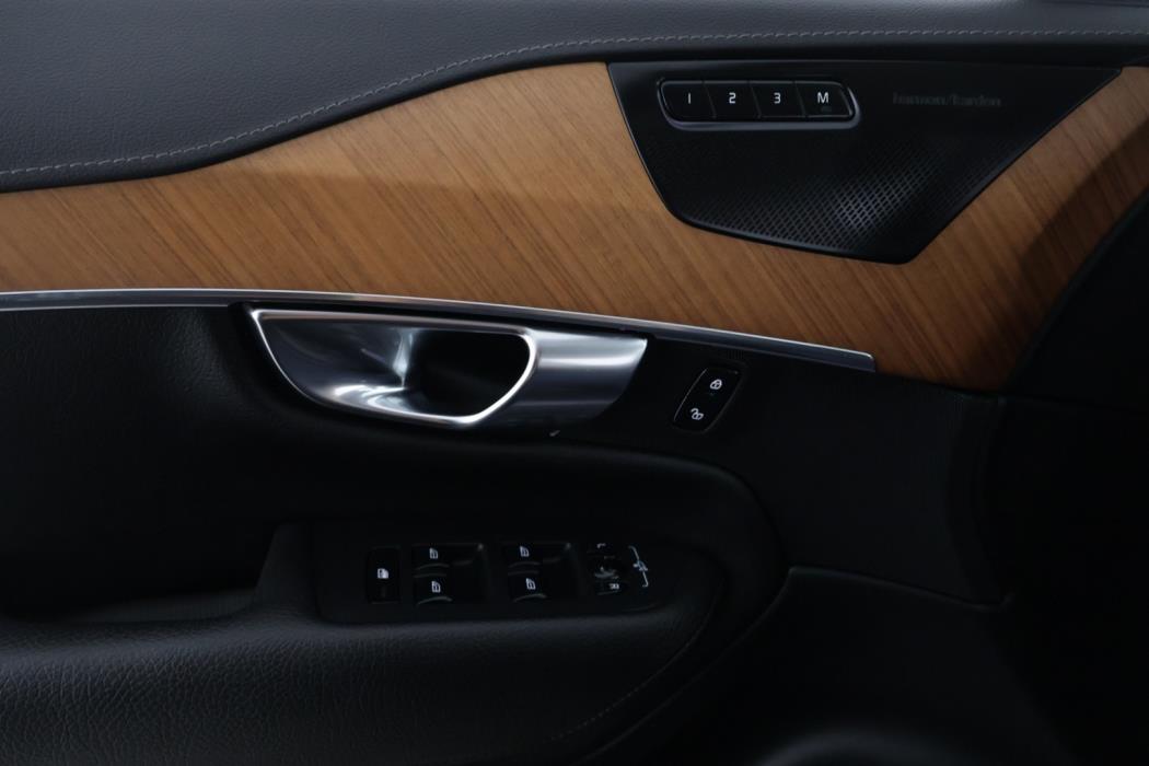 VOLVO XC90 2022