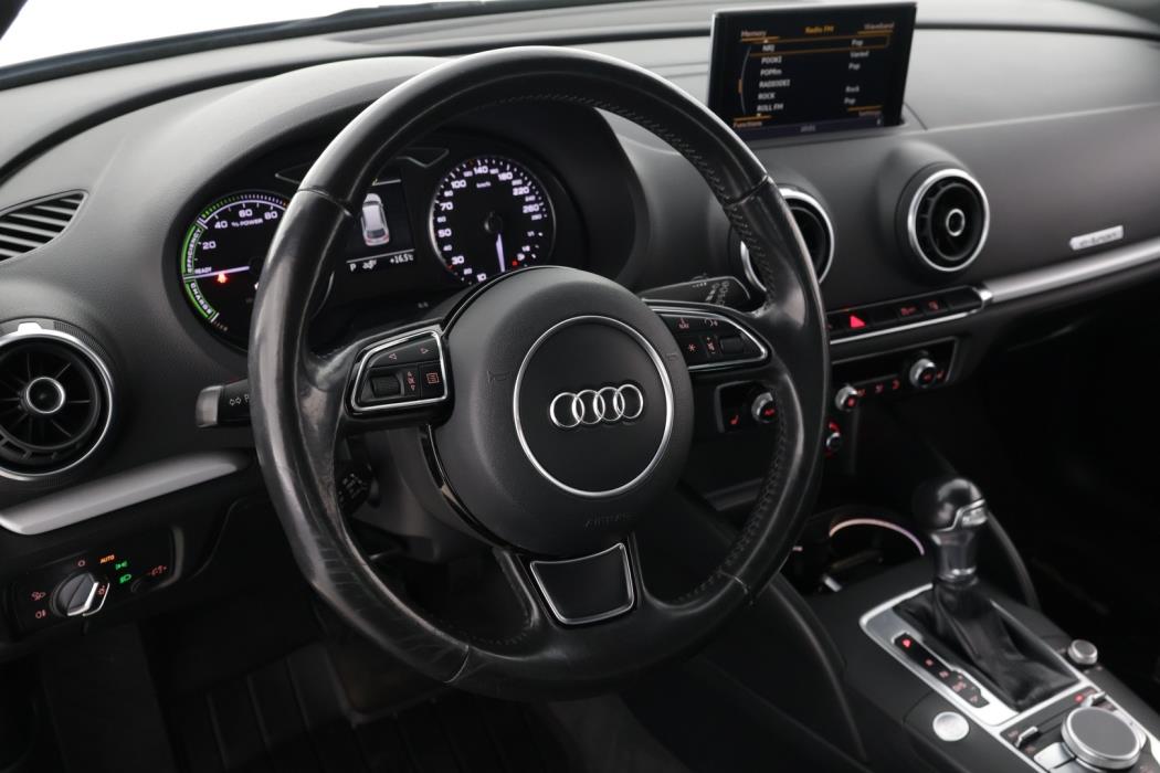 AUDI A3 2015