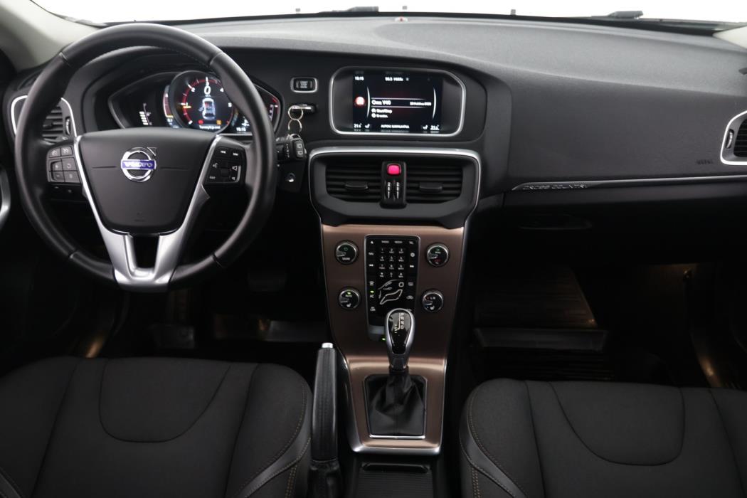 VOLVO V40 Cross Country 2015