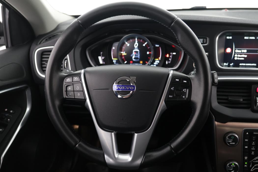 VOLVO V40 Cross Country 2015