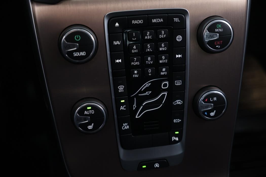 VOLVO V40 Cross Country 2015