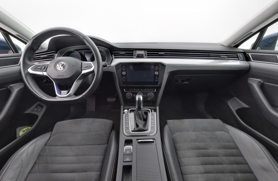 VOLKSWAGEN PASSAT GTE 2020