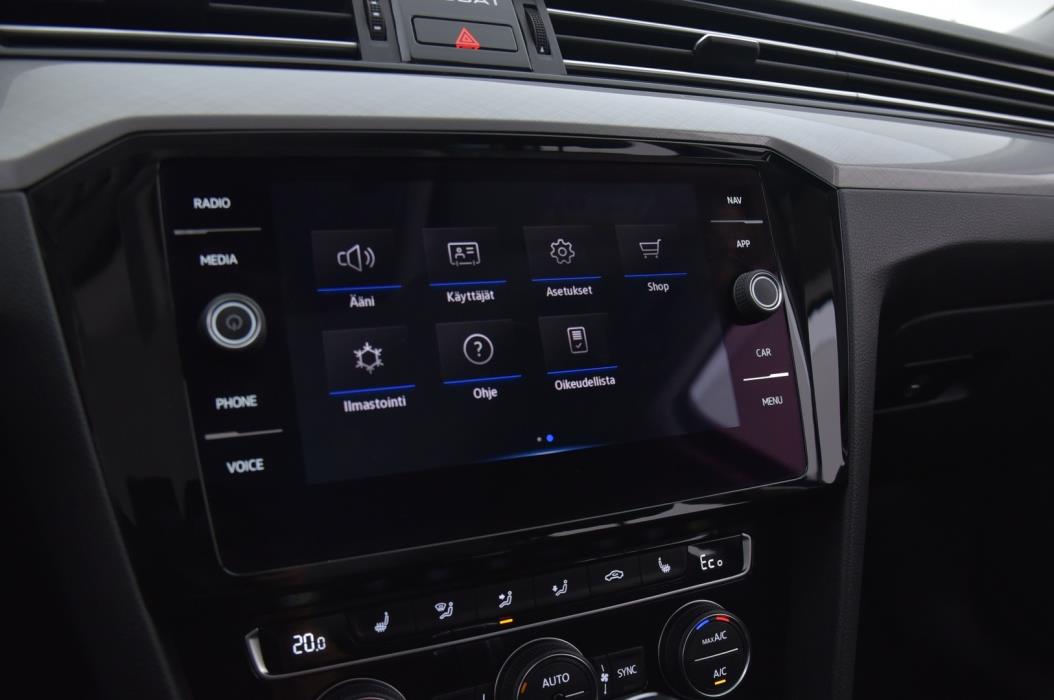 VOLKSWAGEN PASSAT GTE 2020