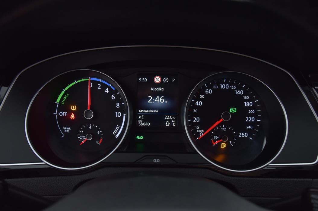 VOLKSWAGEN PASSAT GTE 2020
